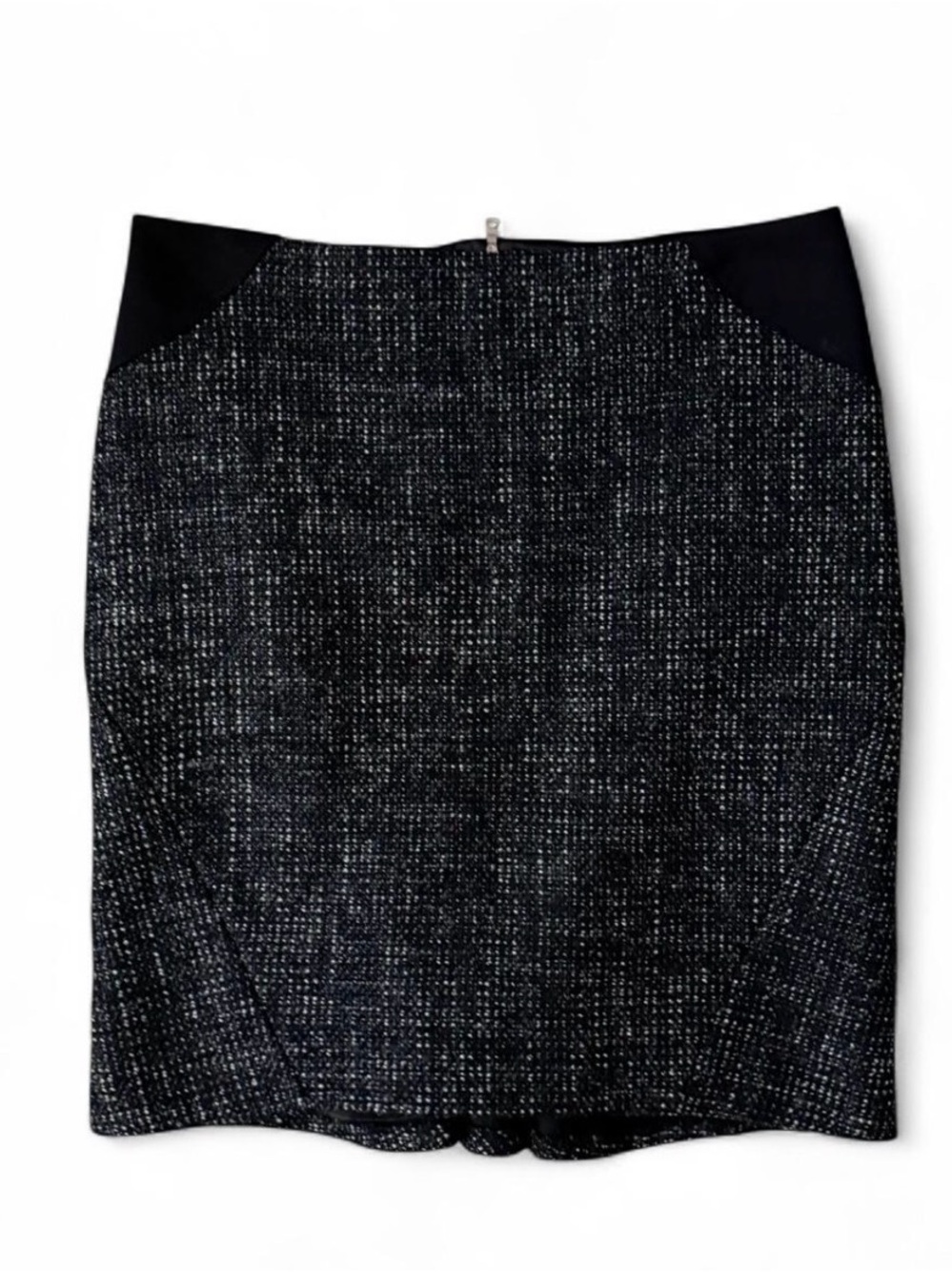 T Tahari black and gray tweed pencil skirt 
Size 8